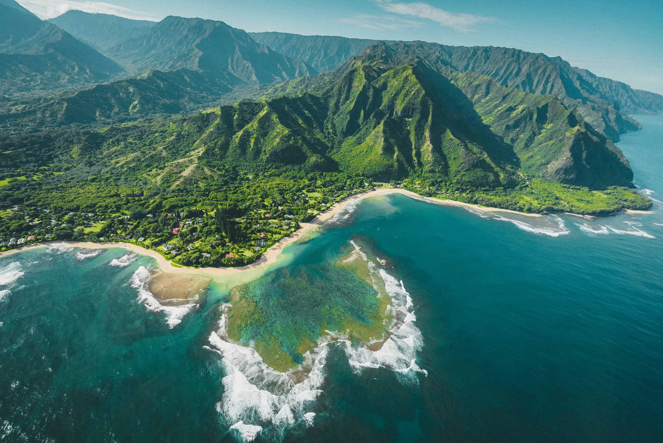 Contact Visit Hawaii - Beautiful Hawaiian landscape