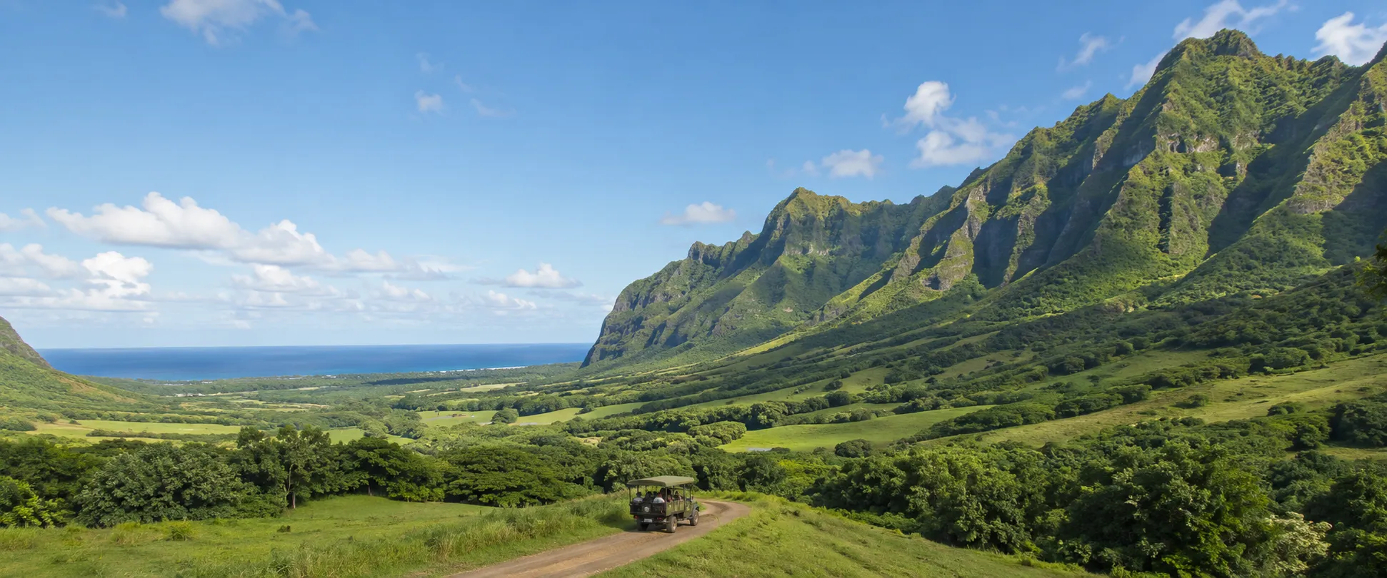 Kualoa Ranch scenic valley views with mountains